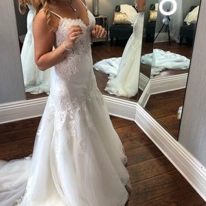 Martina Liana Wedding Dress 906